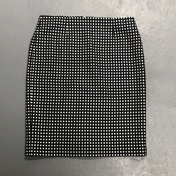 Anne Klein Polka Dot Skirt NWOT SIZE 4 Flawless - Picture 1 of 5